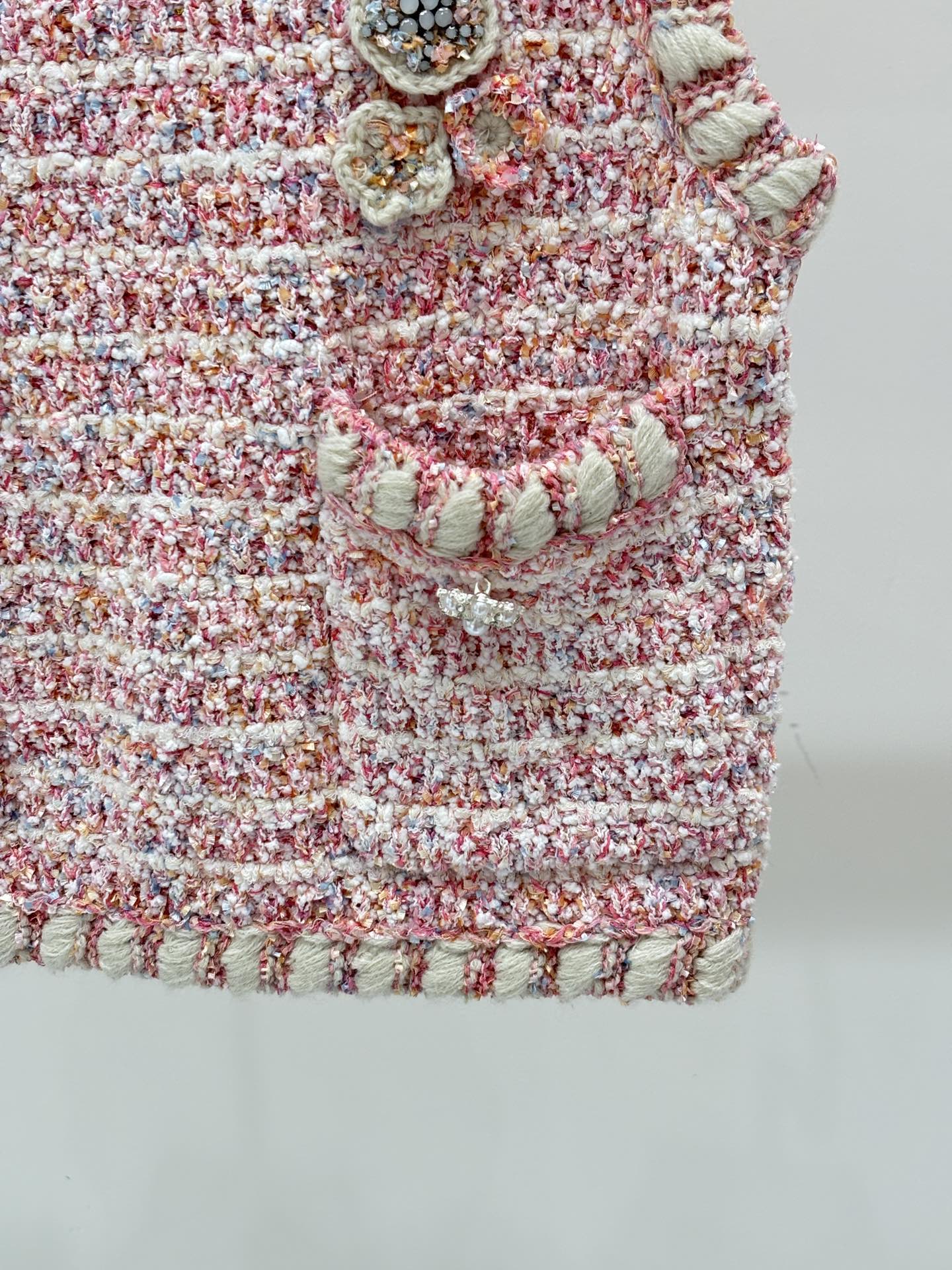 25 Early Spring New Round Neck Hand-beaded Tweed Heavy Knitted Vest