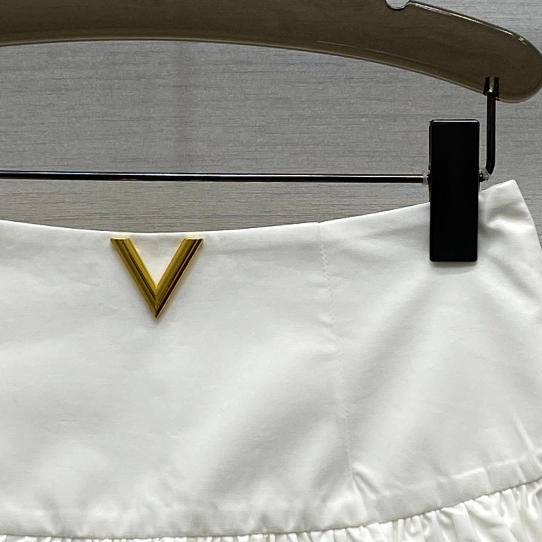 25ss Temperament high waist metal buckle embellishment layered design short skirt
