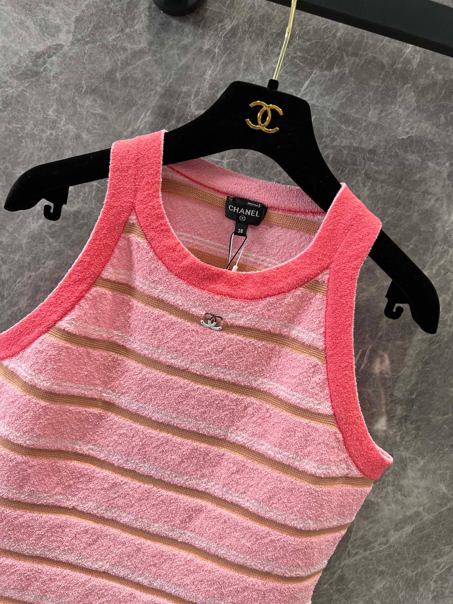 25 new Classic Striped Knit Vest