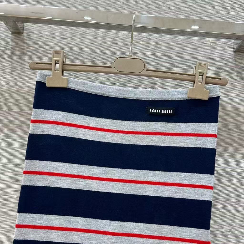 25 new Striped contrast knitted tube top