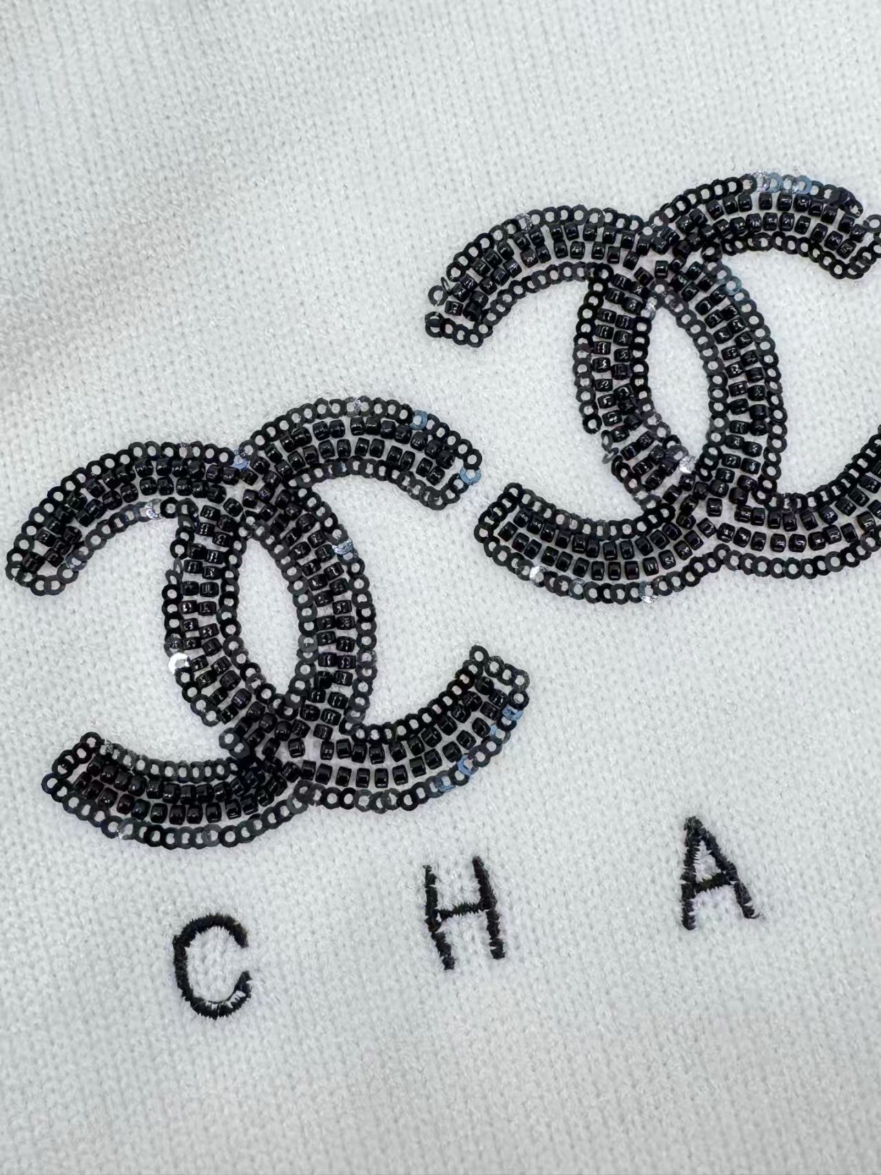 25 New double C letter sequin embroidery round neck short sleeves