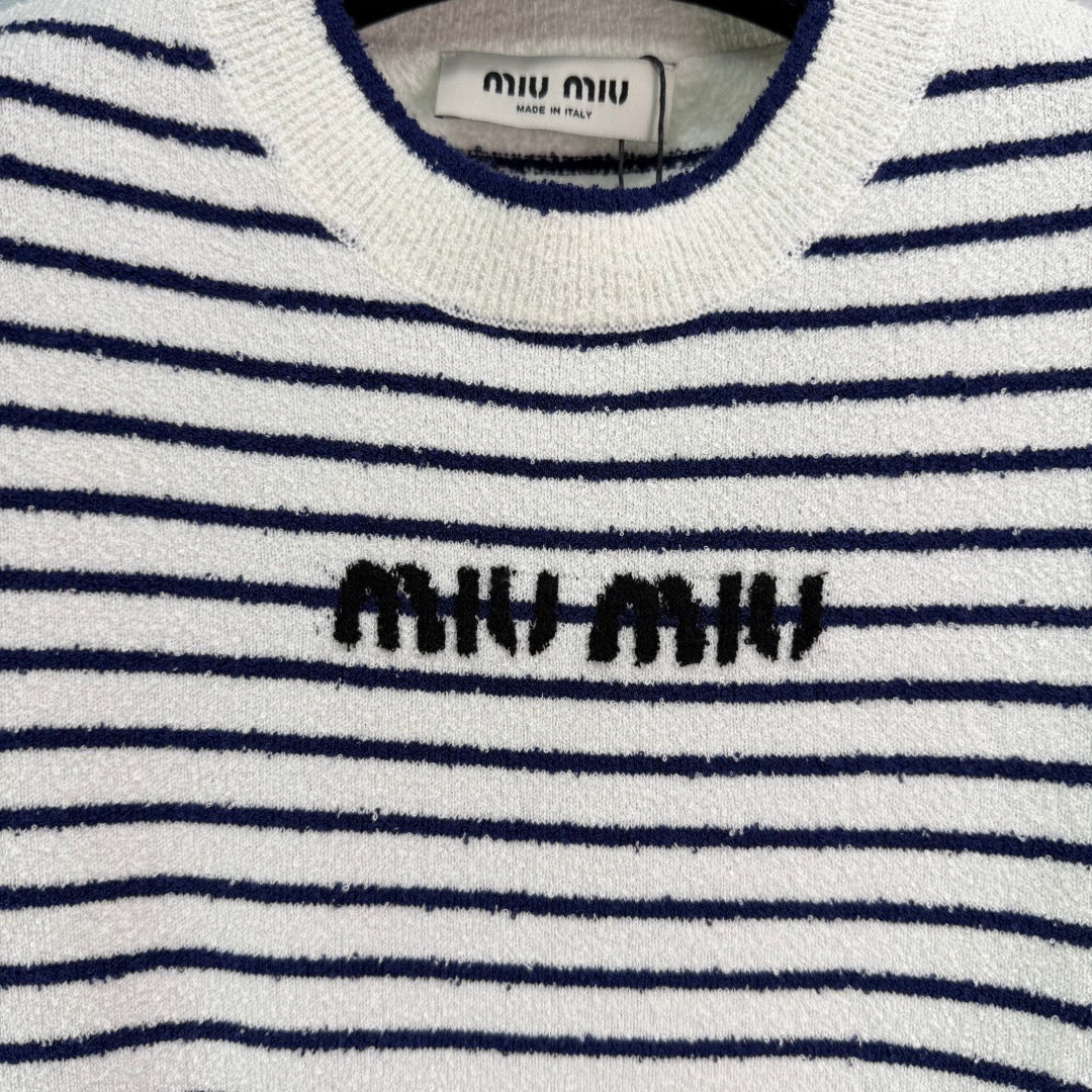 25 New Knitted Round Neck Short Sleeve