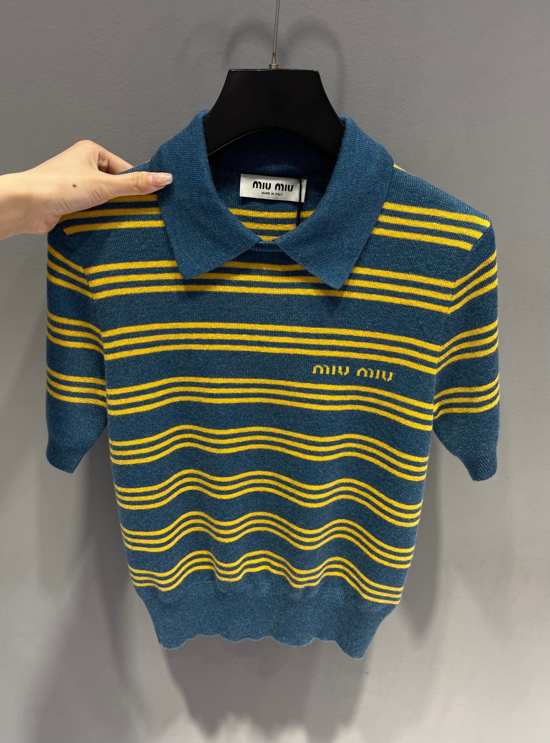 25 Color blocking striped knitted lapel short sleeved t-shirt
