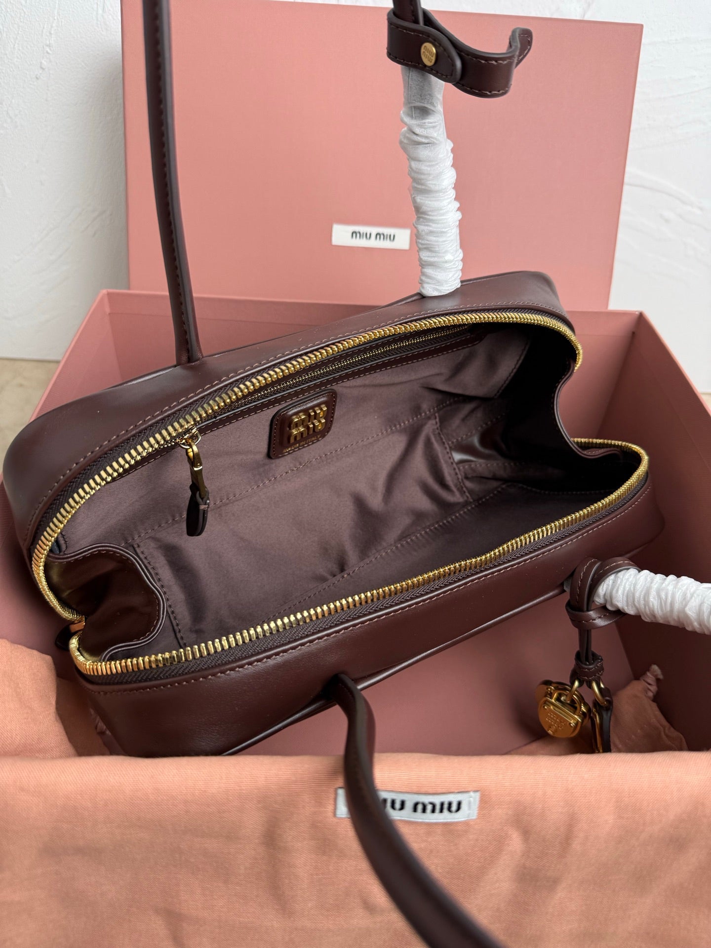 25 new Cowhide Rectangular Shoulder Bag
