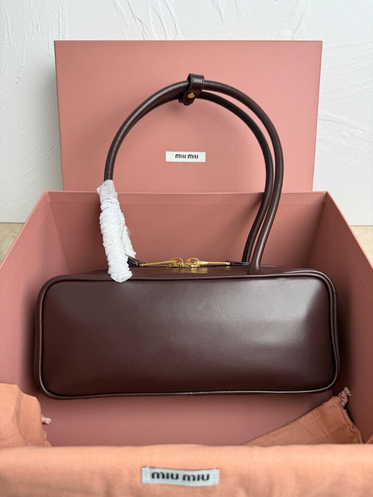 25 new Cowhide Rectangular Shoulder Bag