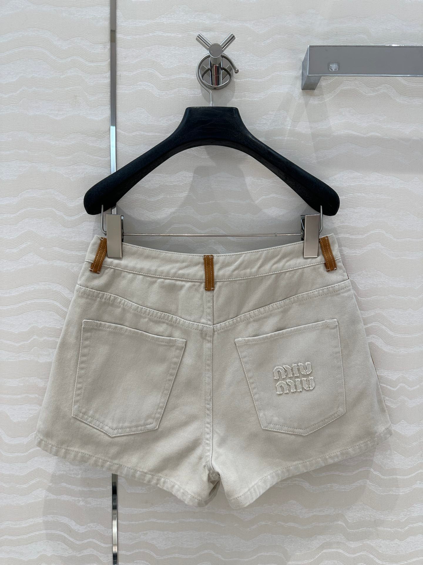 25 new contrast color hemming denim jacket + same style denim shorts