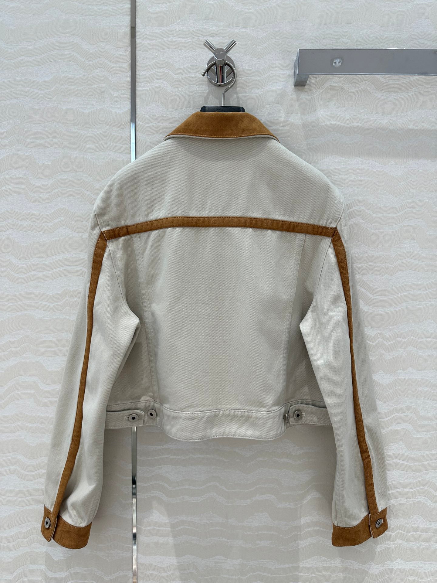 25 new contrast color hemming denim jacket + same style denim shorts