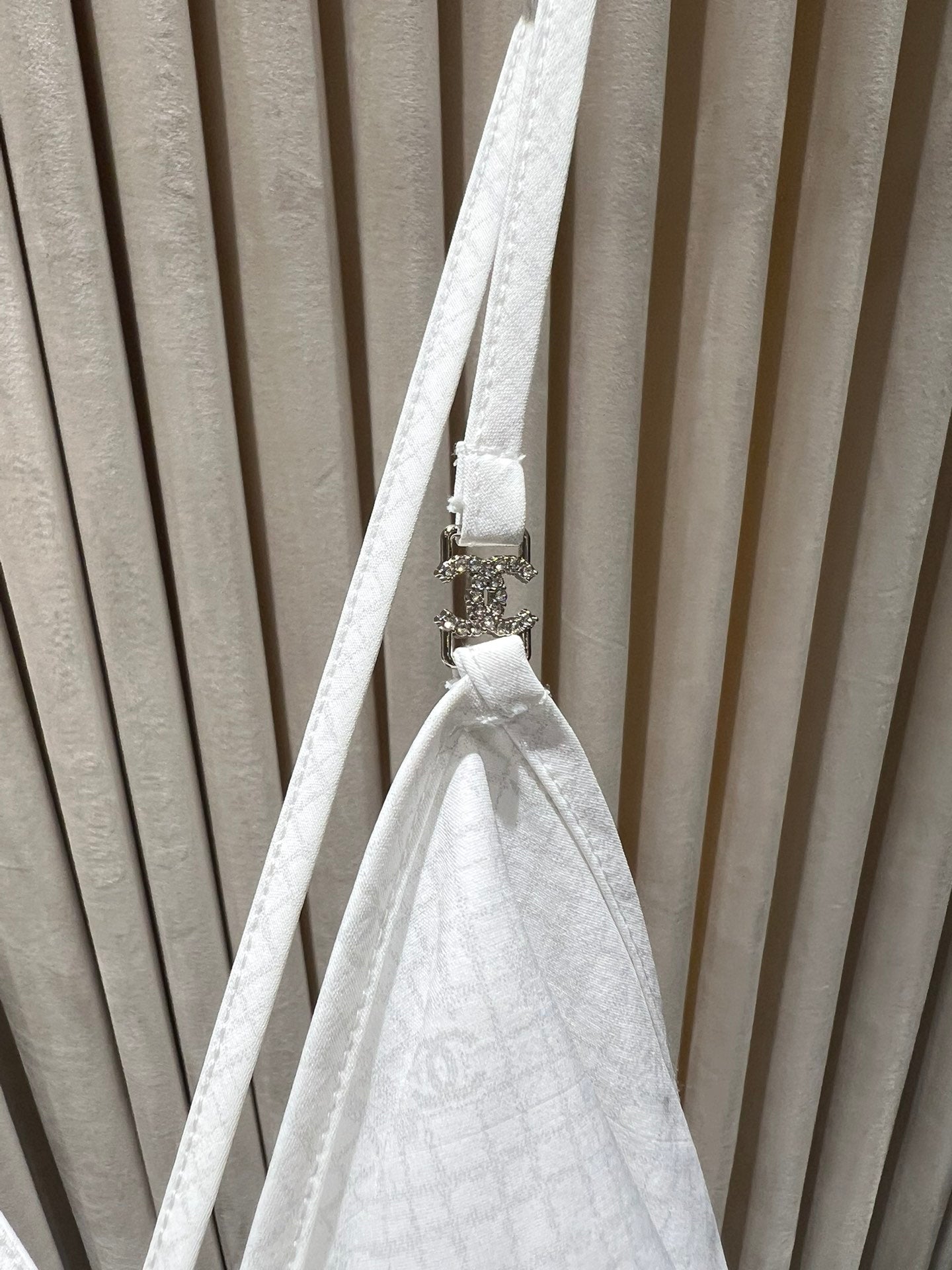 25 Spring and summer pearl hollow bow camisole vest+shorts
