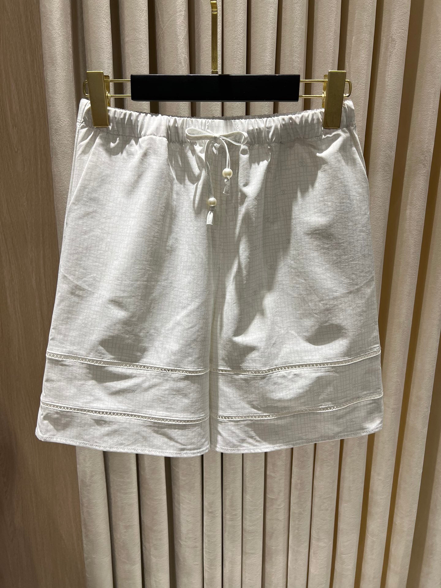 25 Spring and summer pearl hollow bow camisole vest+shorts
