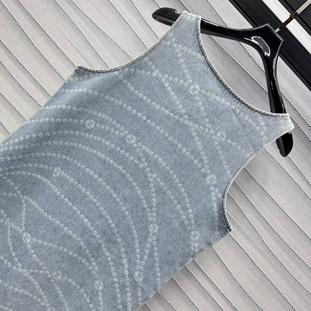 25 Laser chain denim dress
