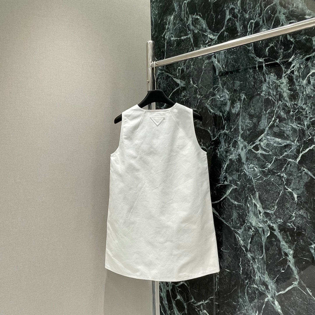 25 Drawstring vest skirt