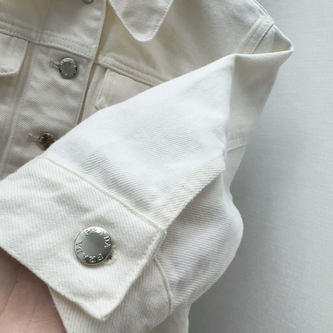 p 25 Spring and Summer Three-quarter Sleeve Super Short White Denim Jacket Set