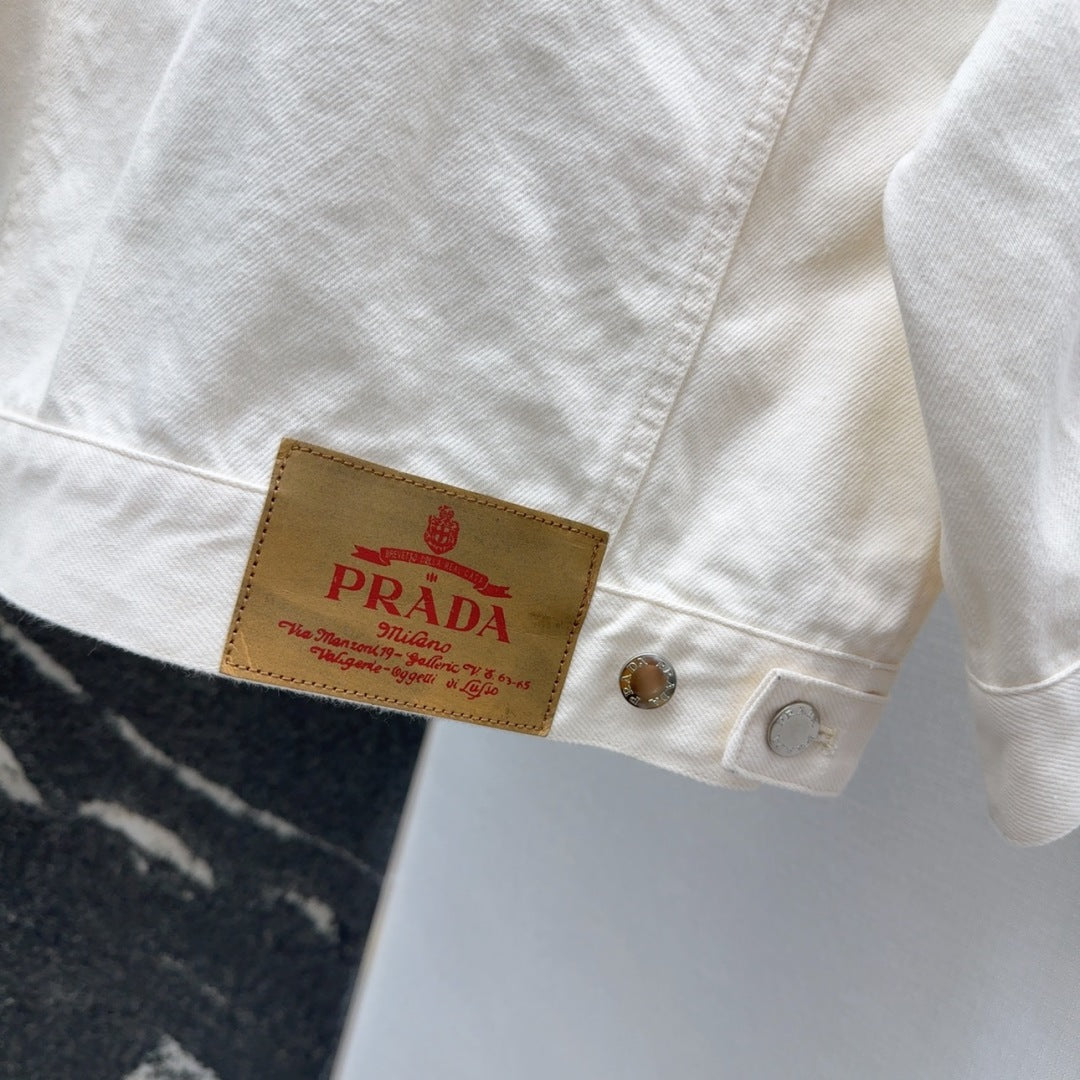 p 25 Spring and Summer Three-quarter Sleeve Super Short White Denim Jacket Set