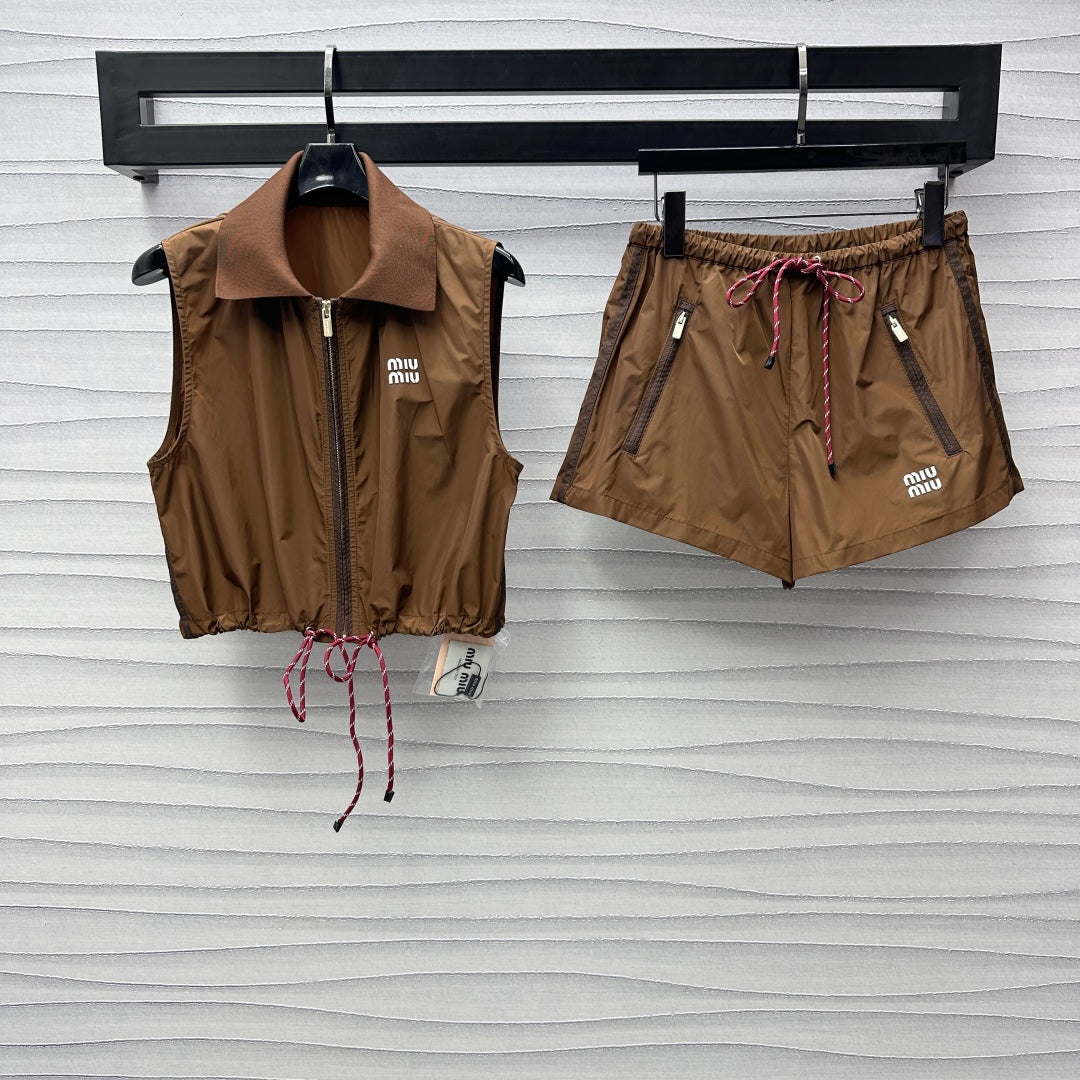 M 25 Short nylon zip-up vest set