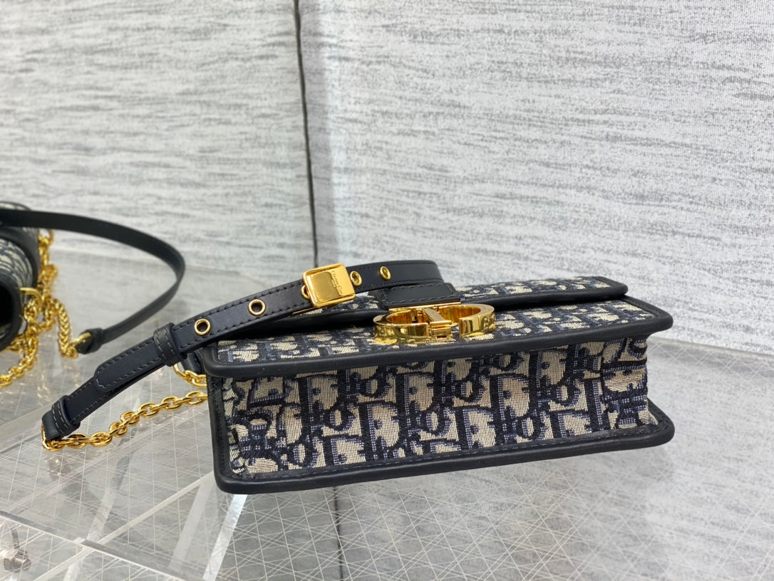 D Montaigne embroidered bag