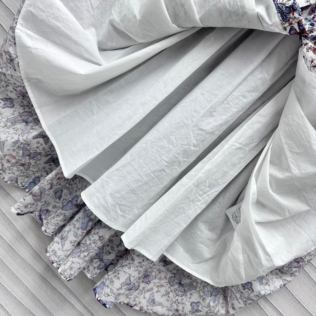 D 25 Vine and butterfly pattern dress