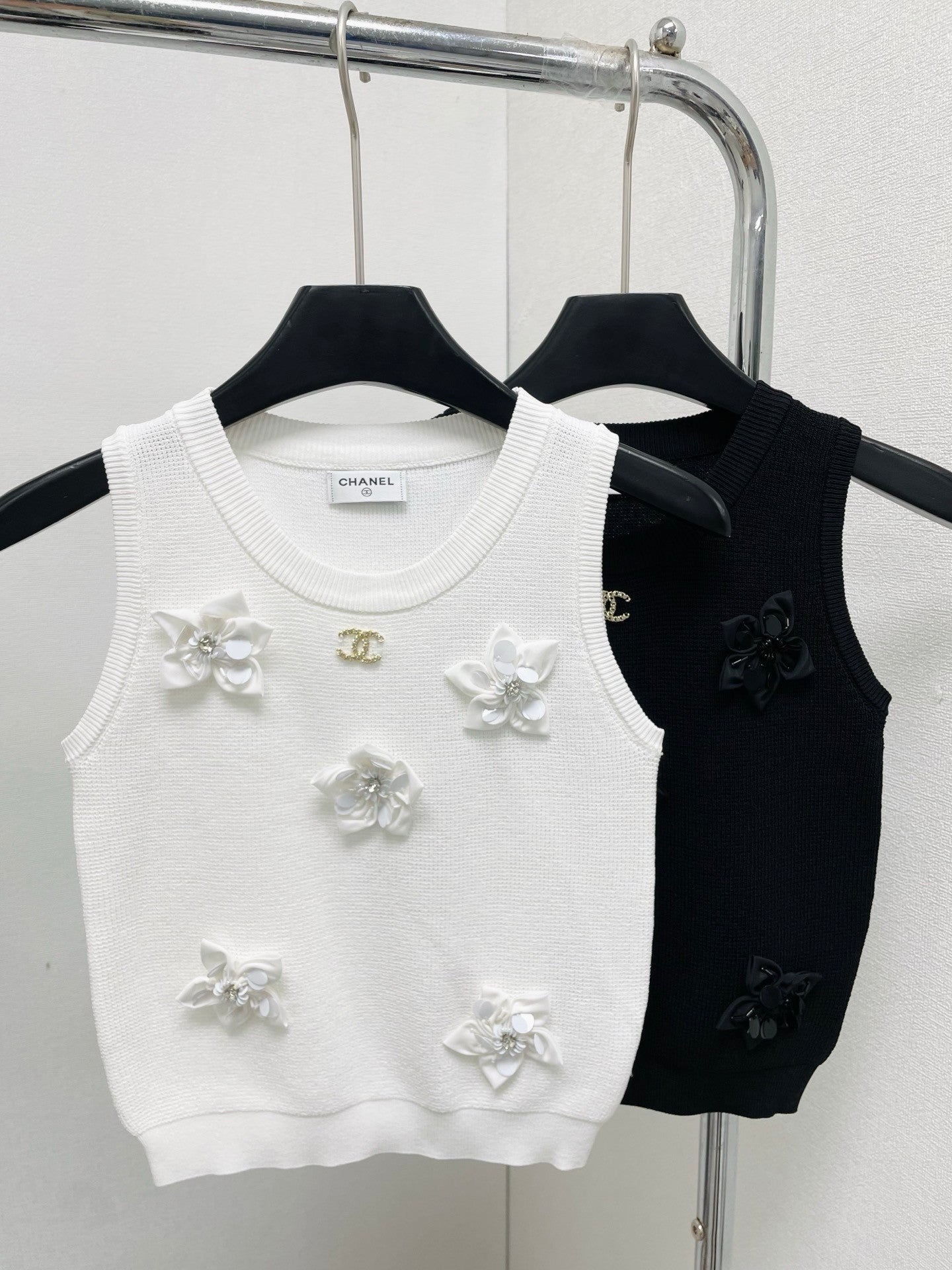 25 new vest