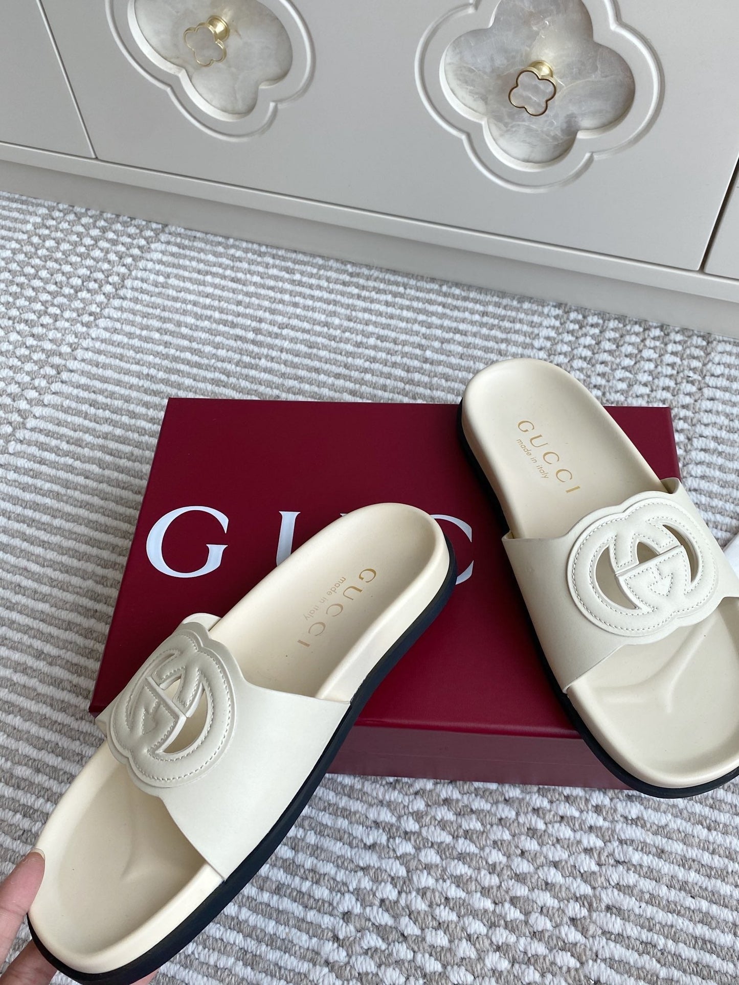 Slipper White Cowhide 291036