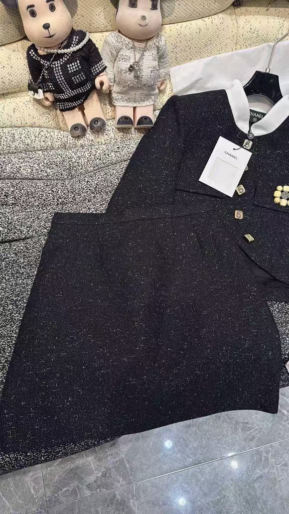 c 25 Short jacket+short skirt set