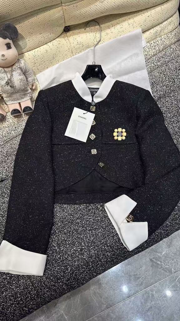 c 25 Short jacket+short skirt set