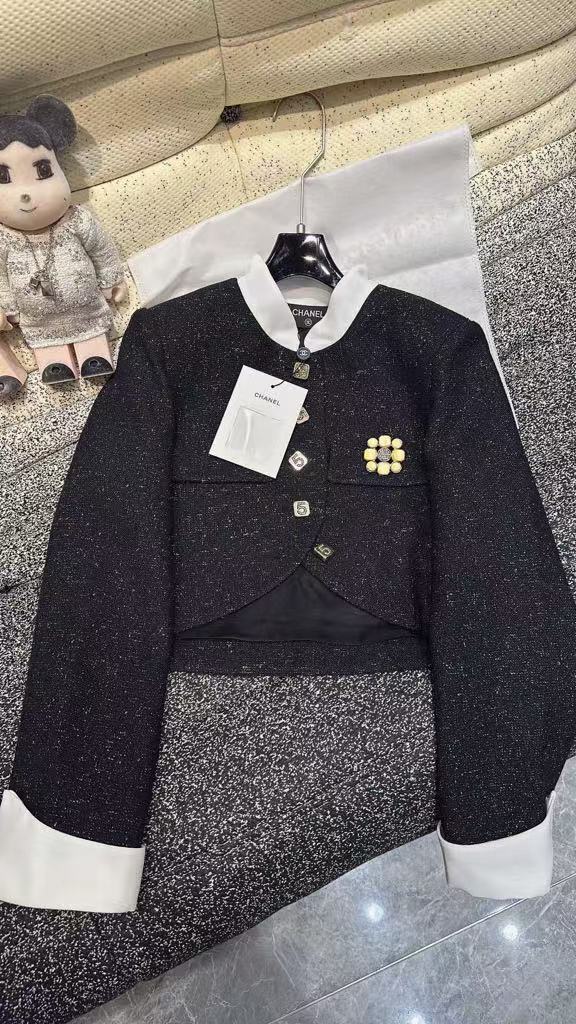 c 25 Short jacket+short skirt set