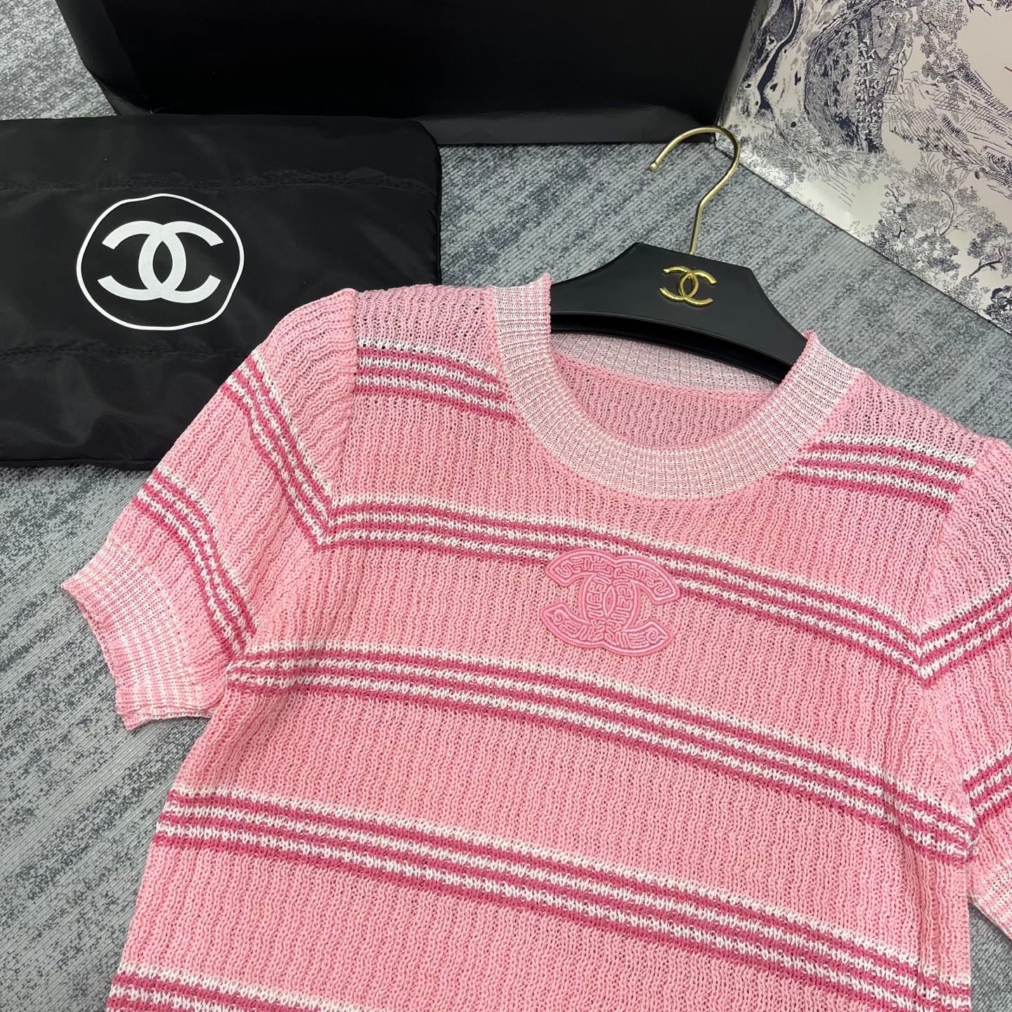 25 Pink Striped Crewneck Short Sleeve Knit Top