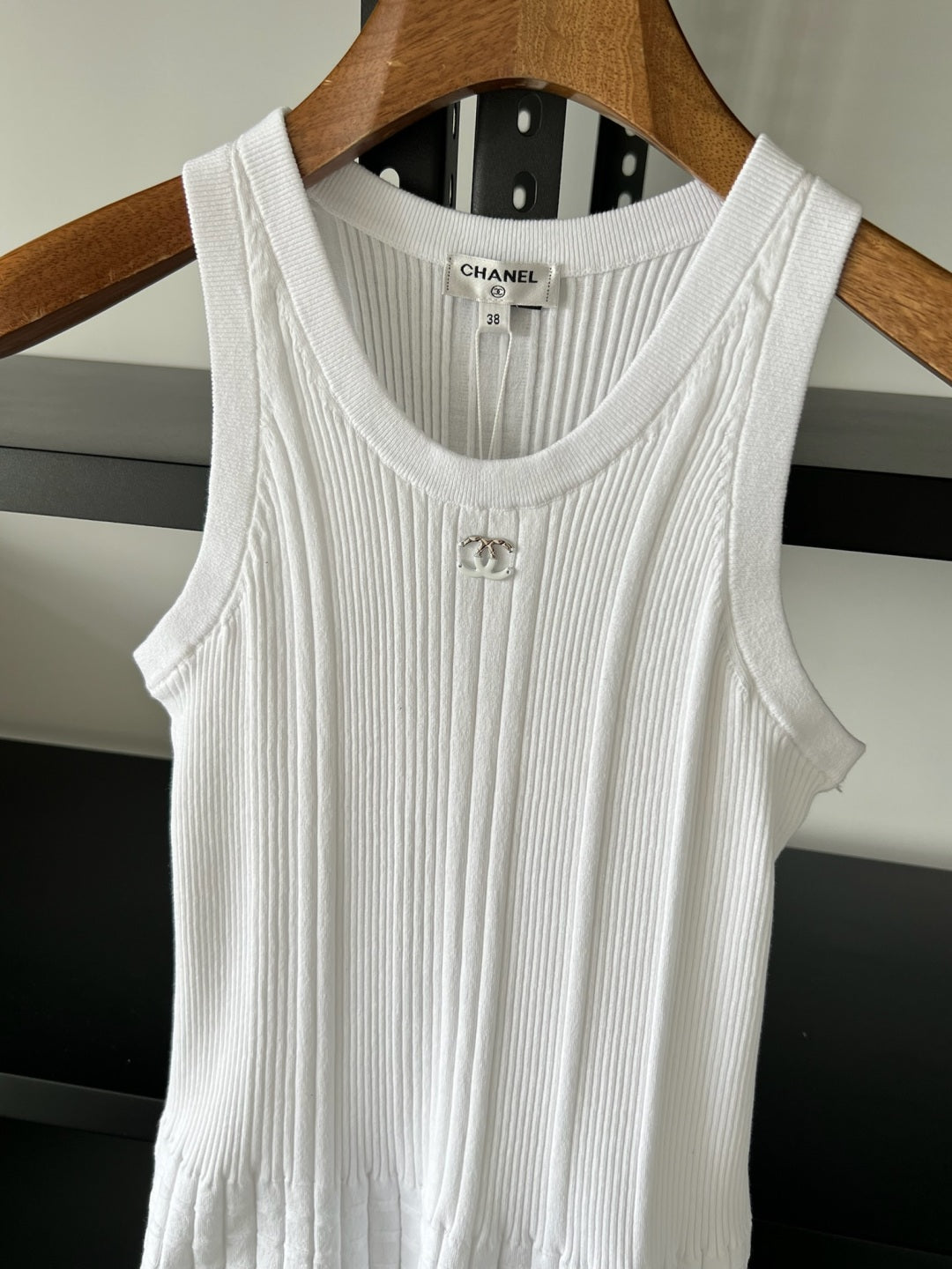 25 jacquard knit vest