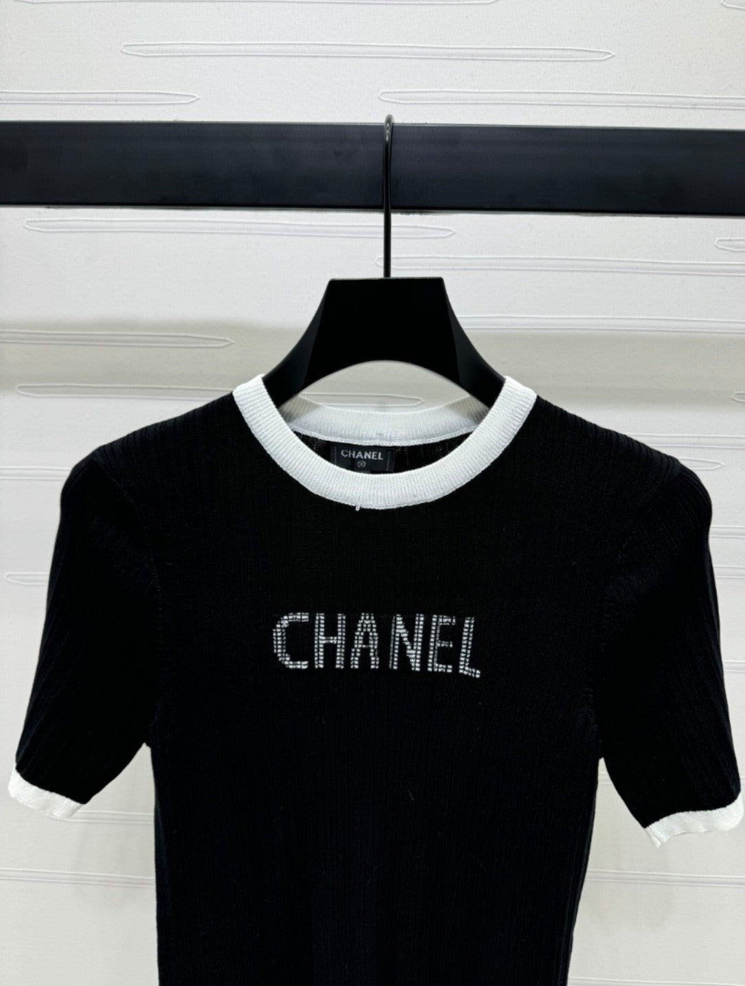 25 Spring and Summer latest series! Round neck contrast knitted short sleeves