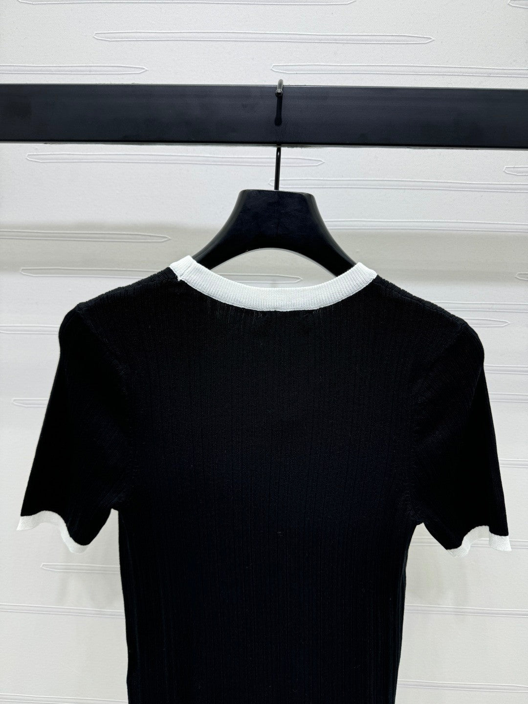 25 Spring and Summer latest series! Round neck contrast knitted short sleeves