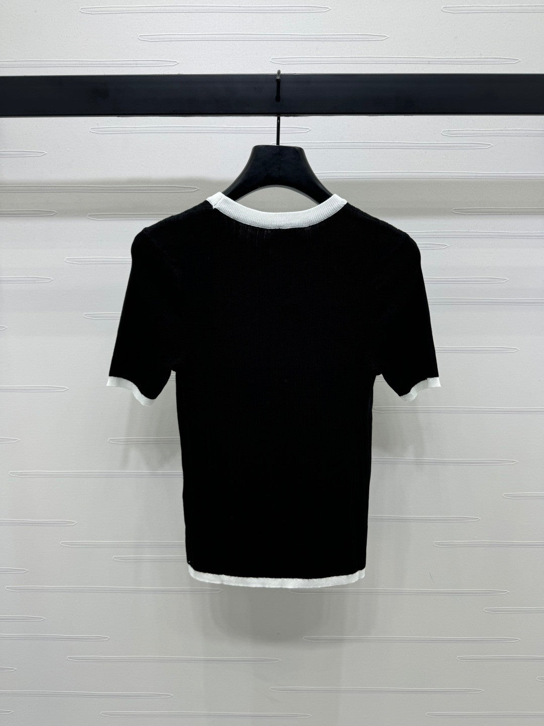 25 Spring and Summer latest series! Round neck contrast knitted short sleeves