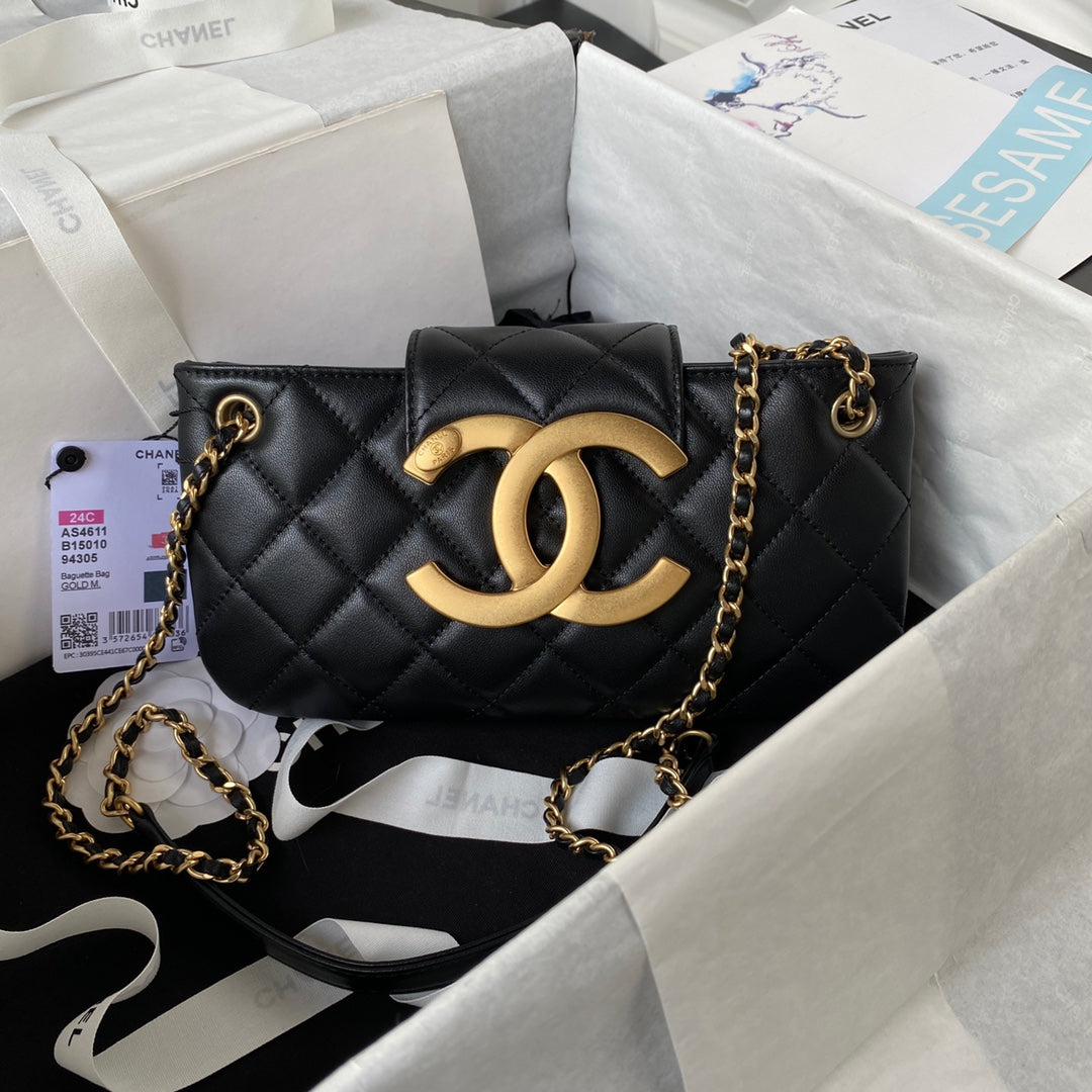 25 Early Spring Resort Collection Metal Chain Large Logo Crossbody Bag