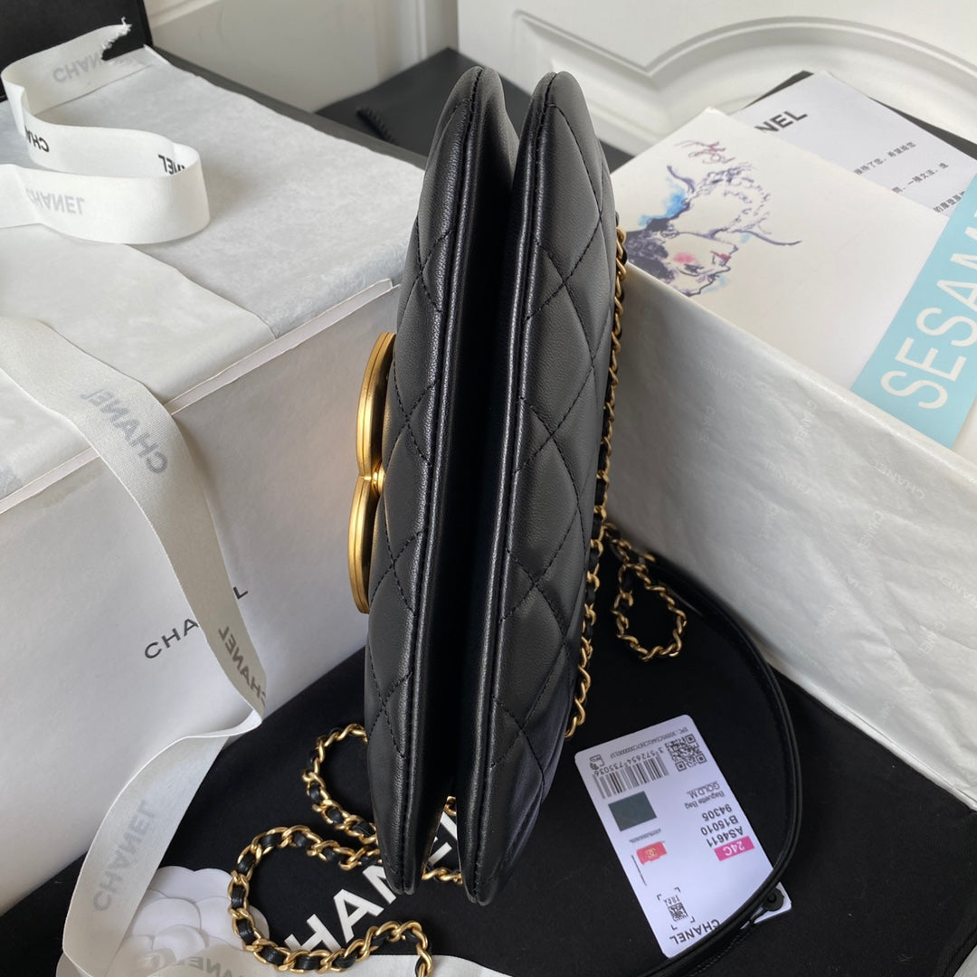 25 Early Spring Resort Collection Metal Chain Large Logo Crossbody Bag
