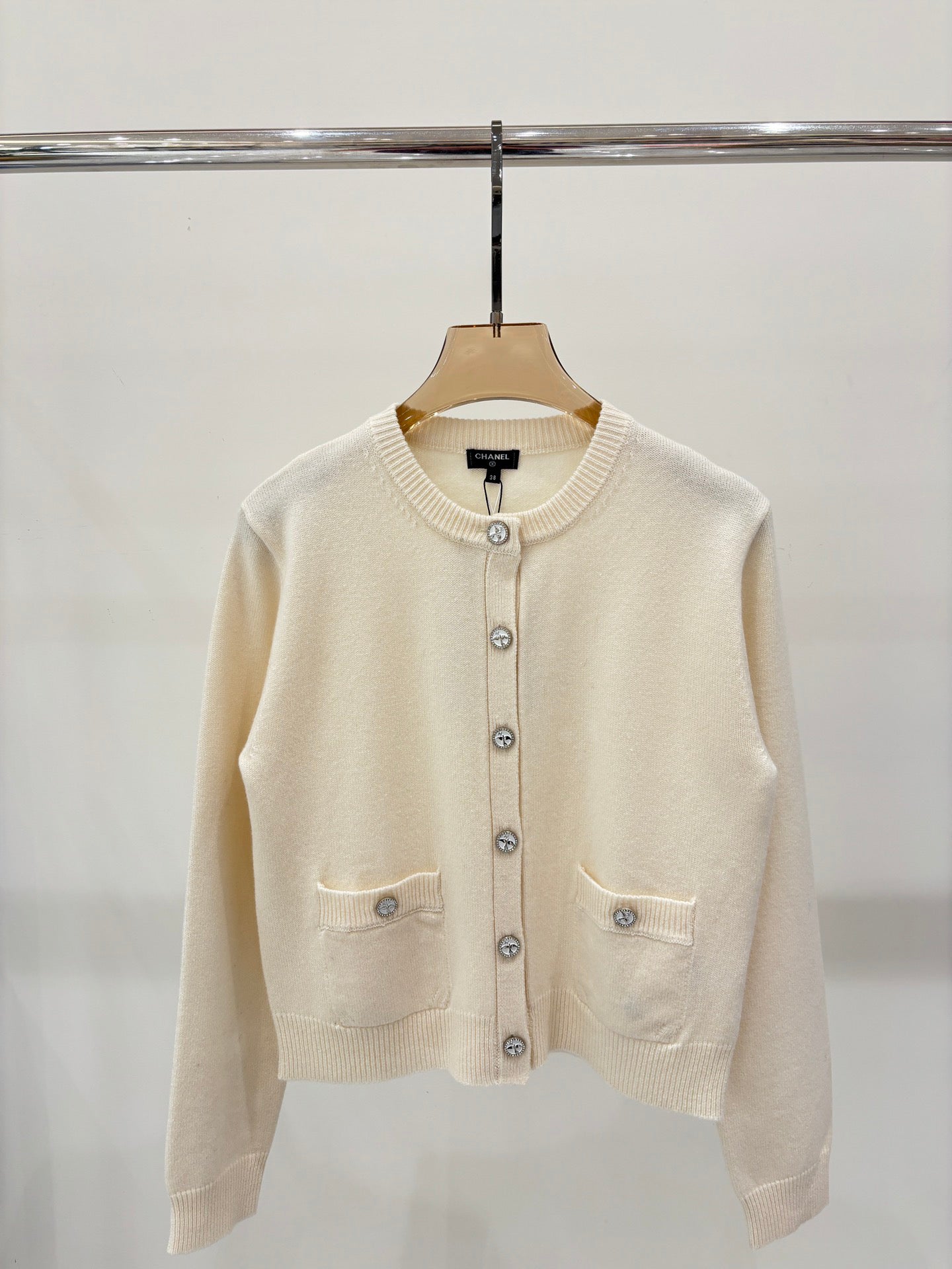 25 Early spring new round neck single row bird color button simple casual knitted cardigan