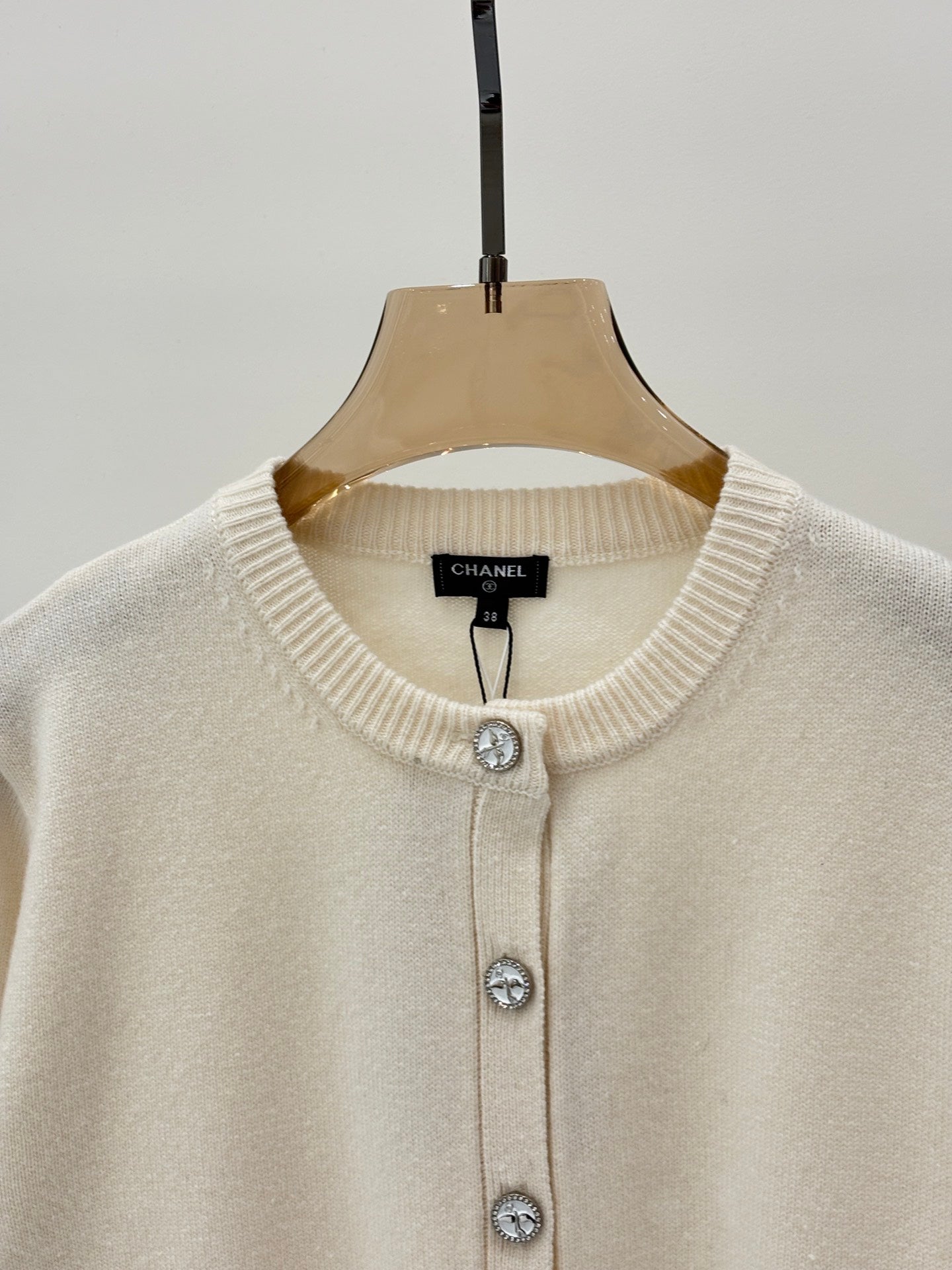 25 Early spring new round neck single row bird color button simple casual knitted cardigan