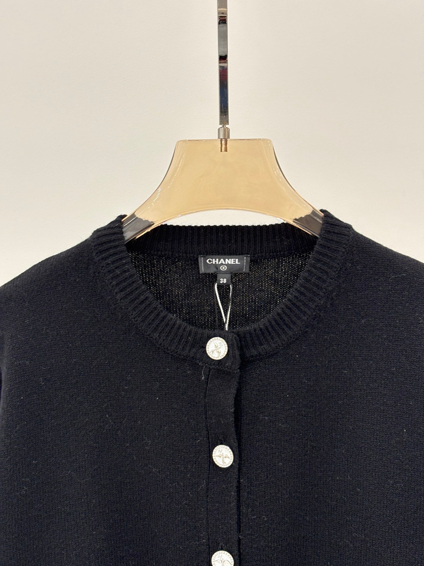 25 Early spring new round neck single row bird color button simple casual knitted cardigan