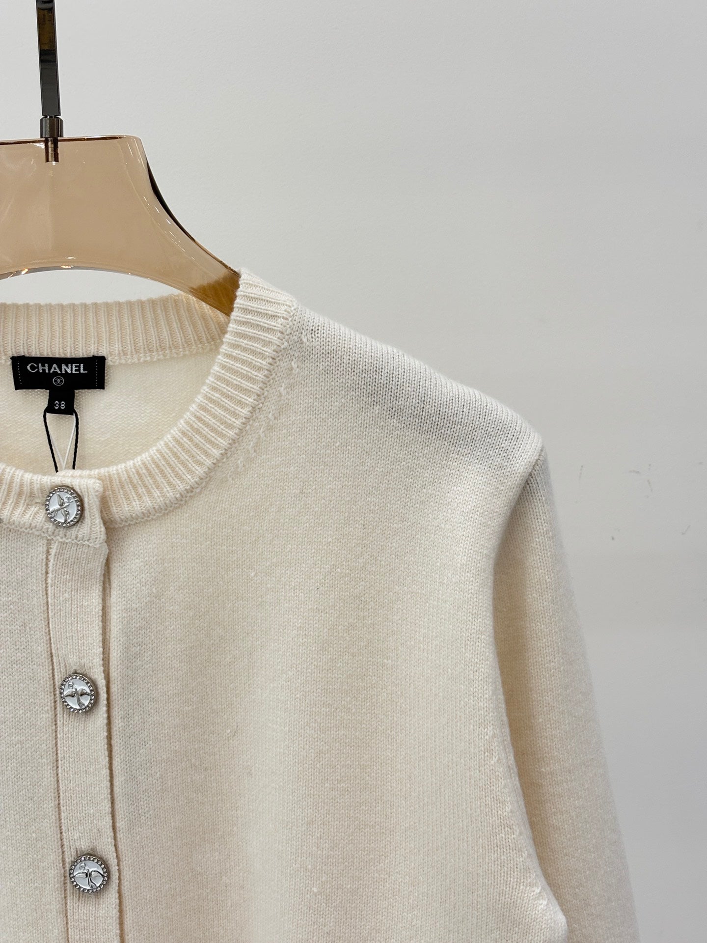 25 Early spring new round neck single row bird color button simple casual knitted cardigan