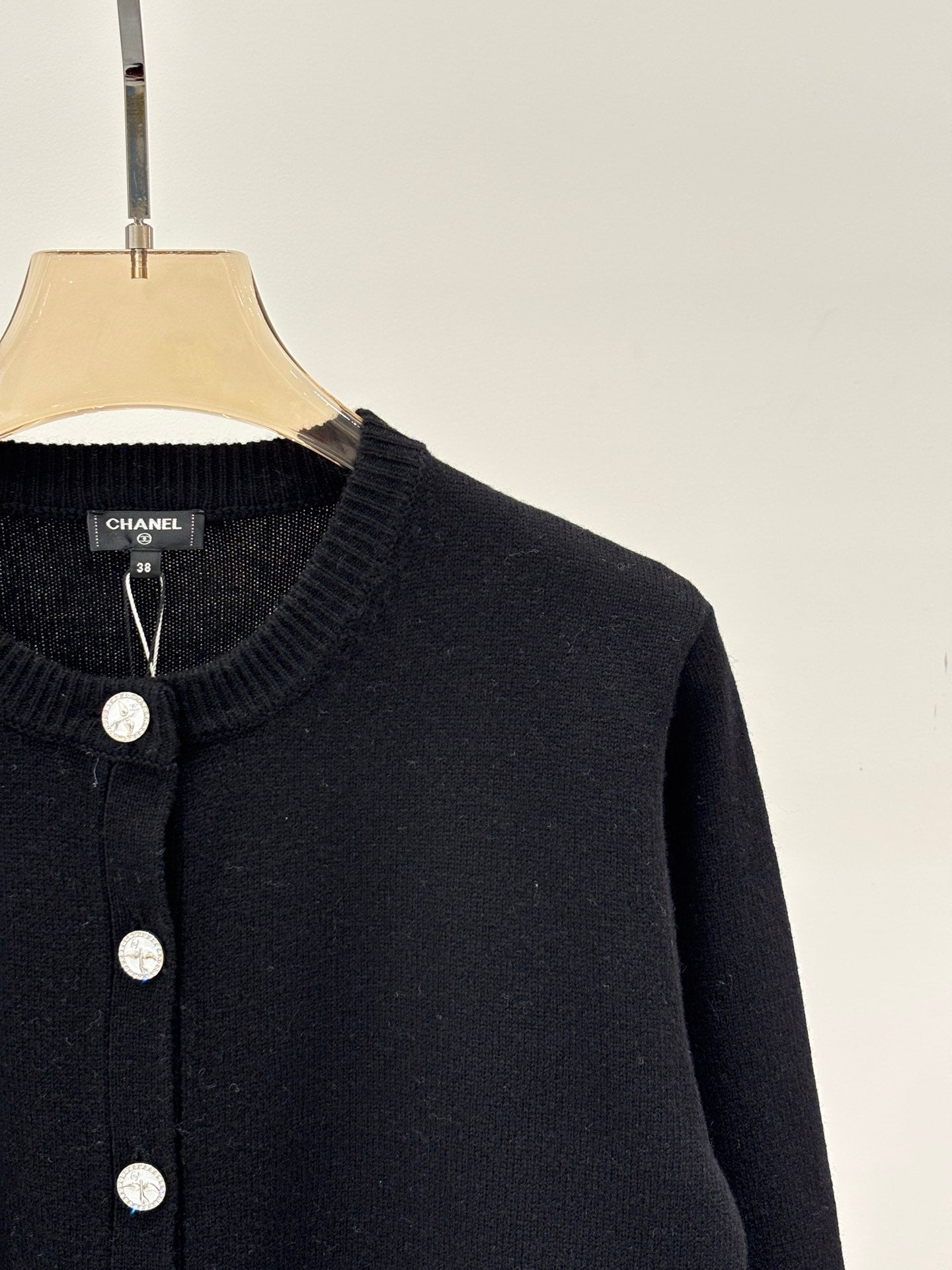 25 Early spring new round neck single row bird color button simple casual knitted cardigan