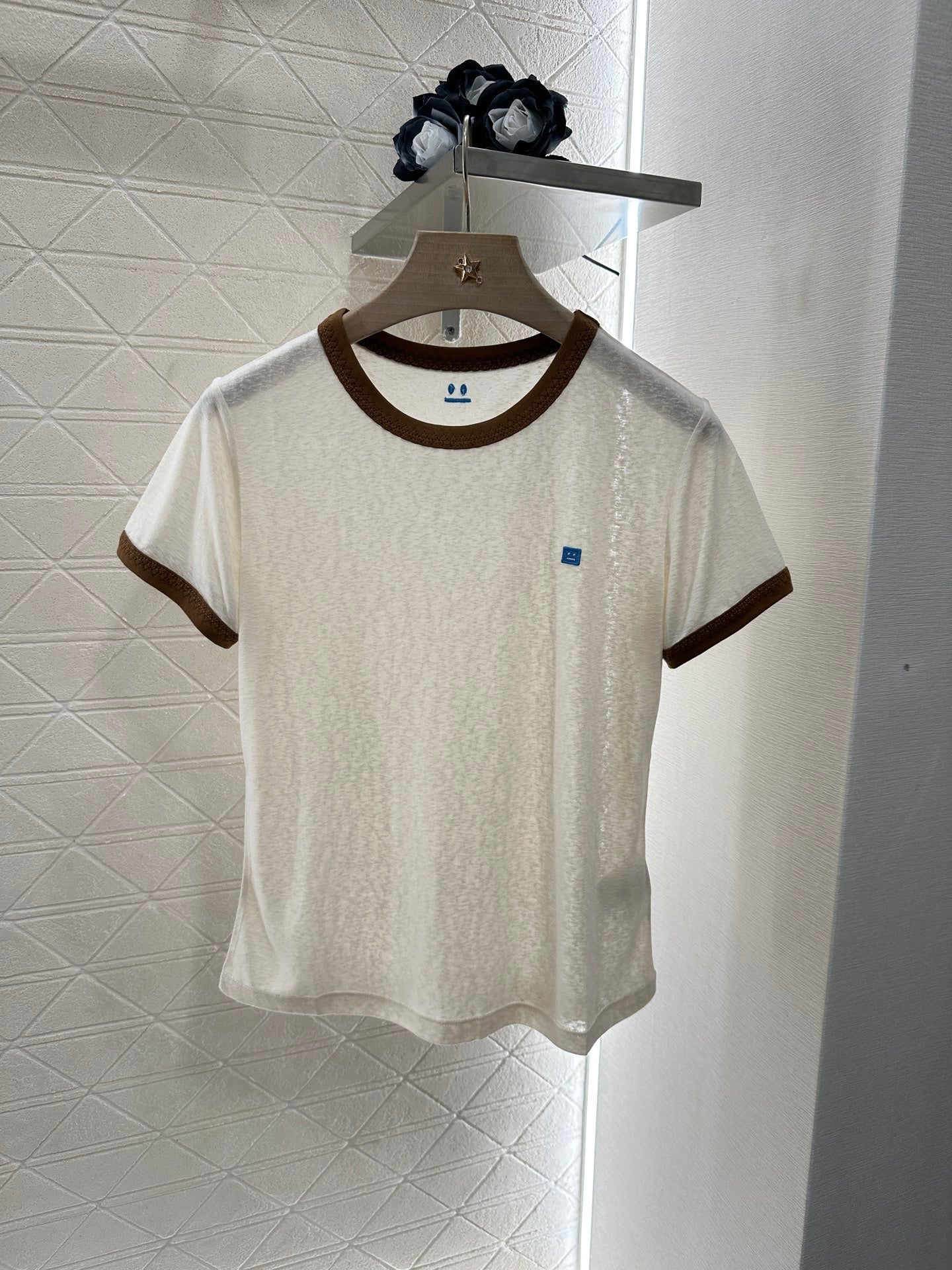 25 round neck smiley face short sleeves