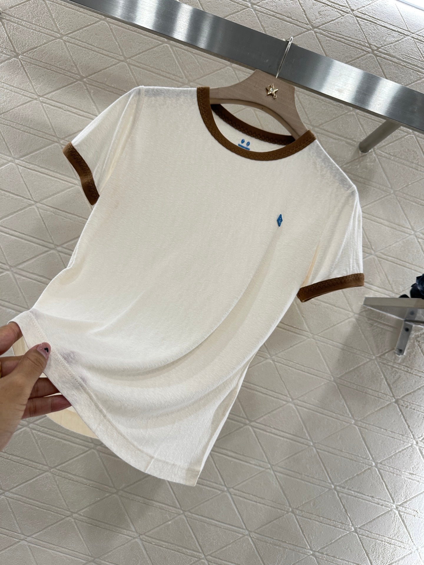 25 round neck smiley face short sleeves