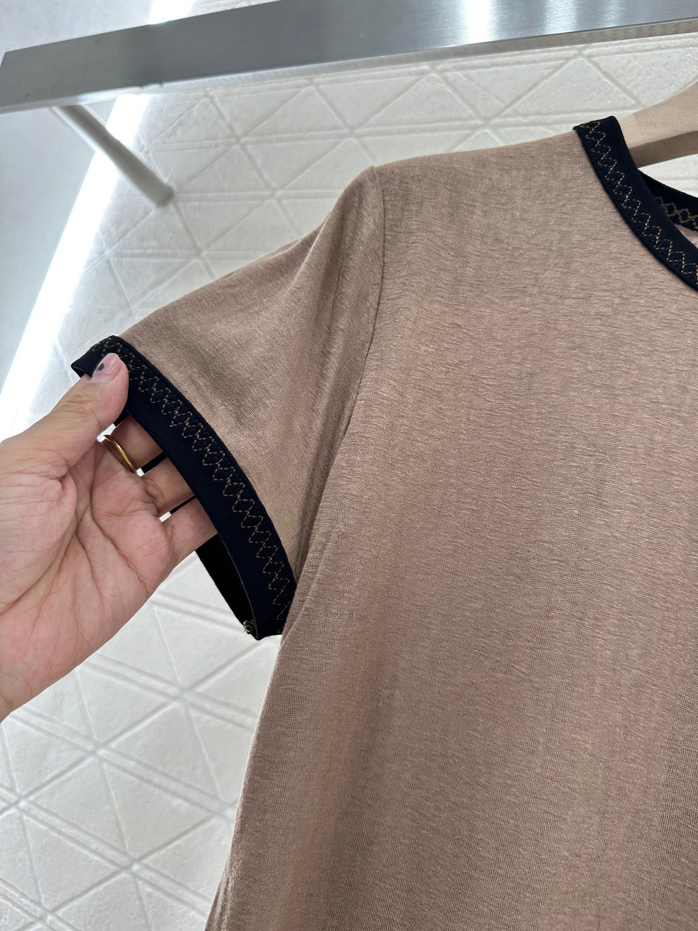 25 round neck smiley face short sleeves