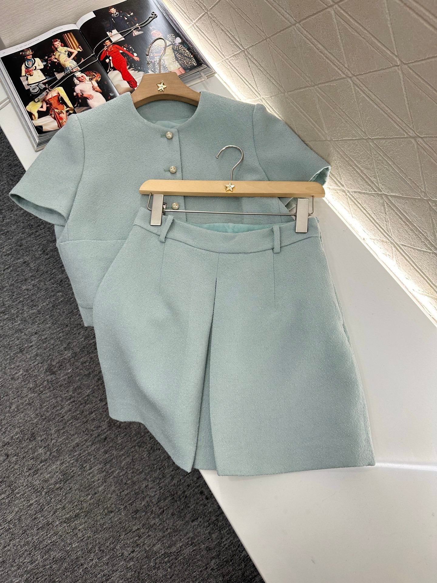 25 round neck dress skirt suit