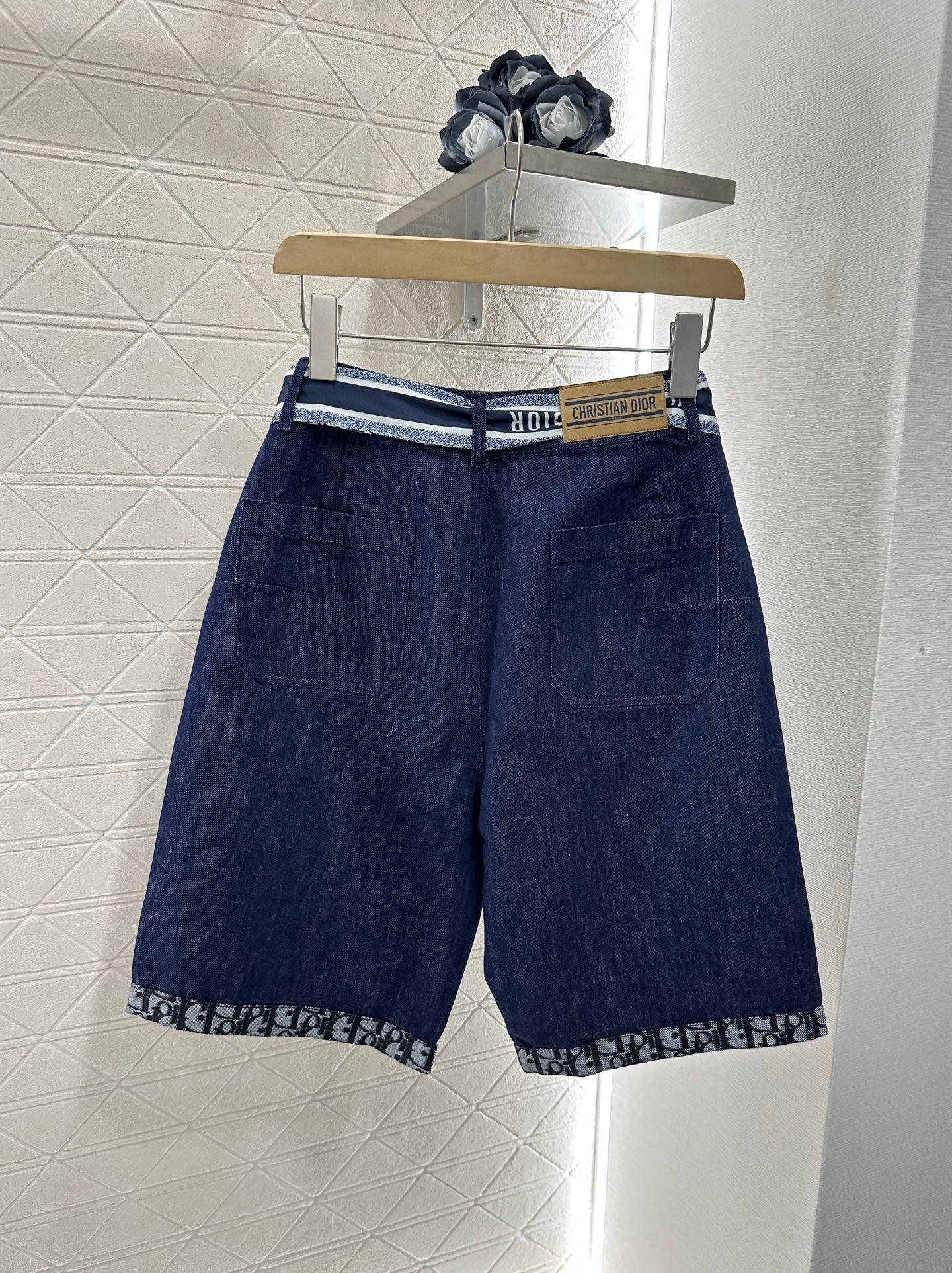 25 Denim short-sleeved shirt and shorts suit