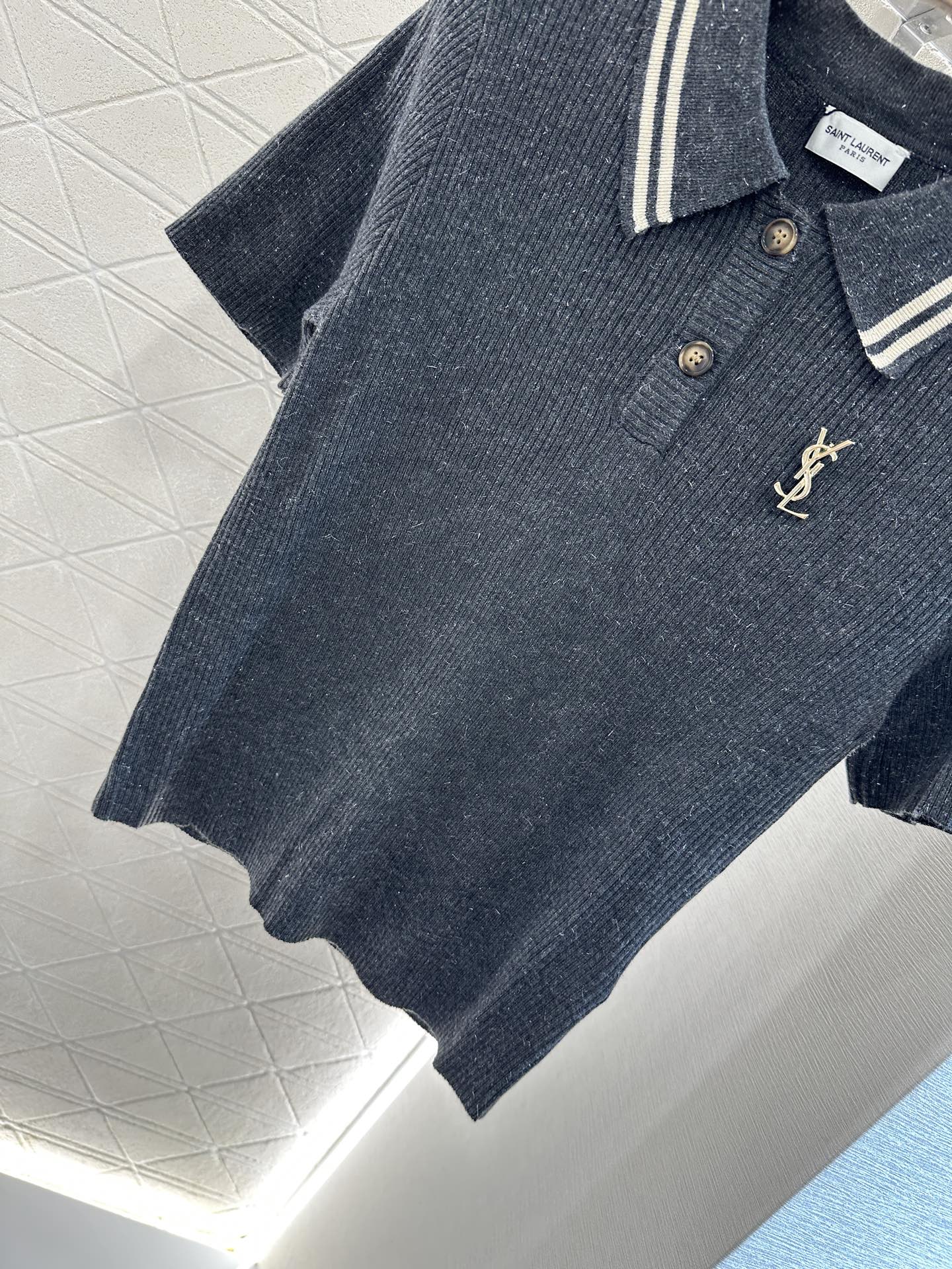 25 Brooch lapel knitted short sleeves