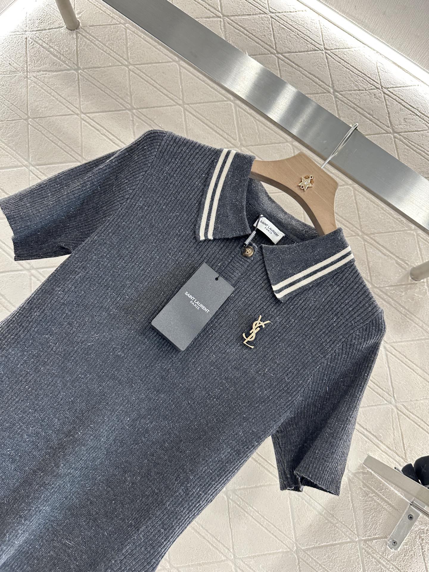 25 Brooch lapel knitted short sleeves
