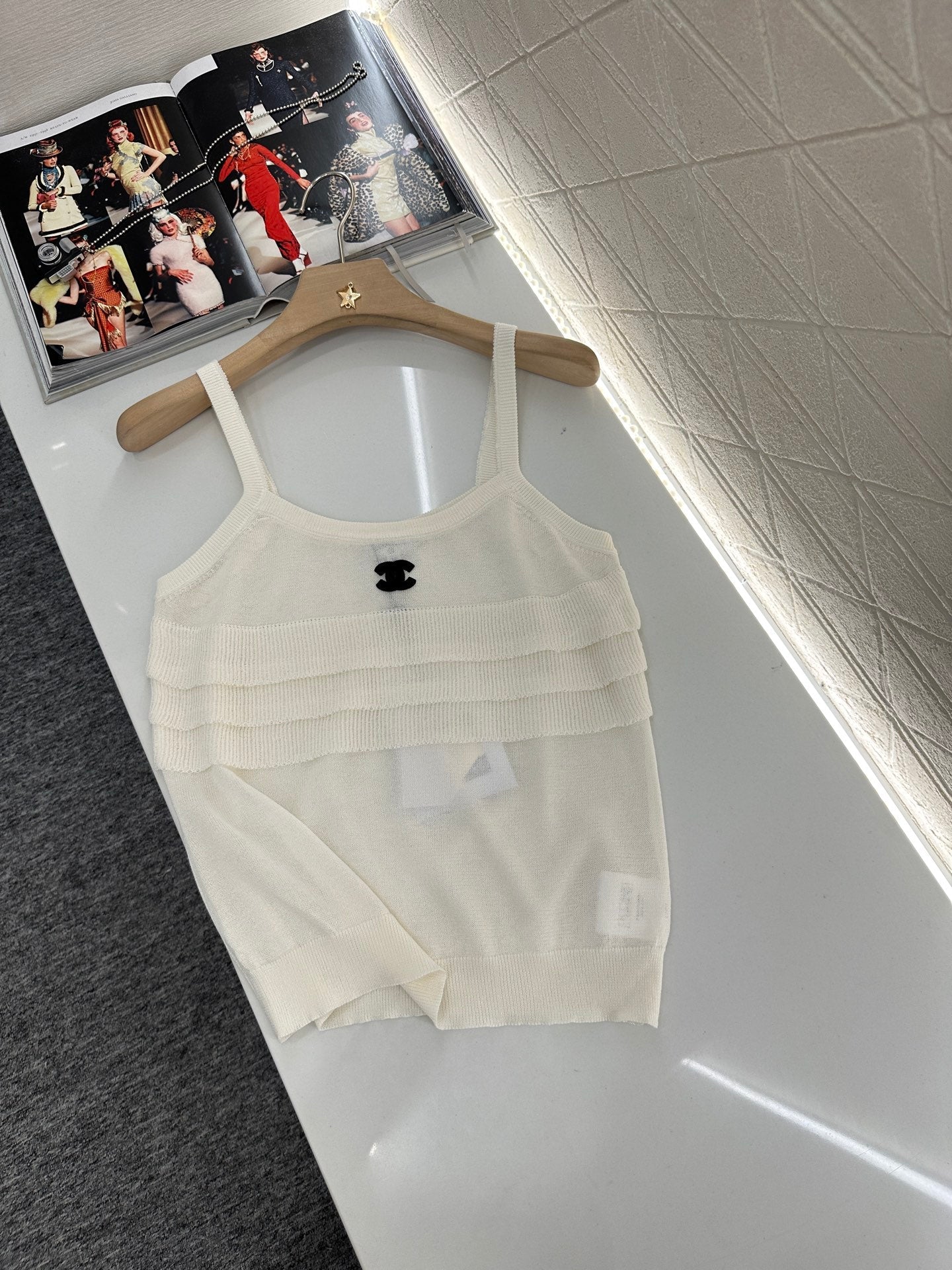 25 Knitted layered lace camisole