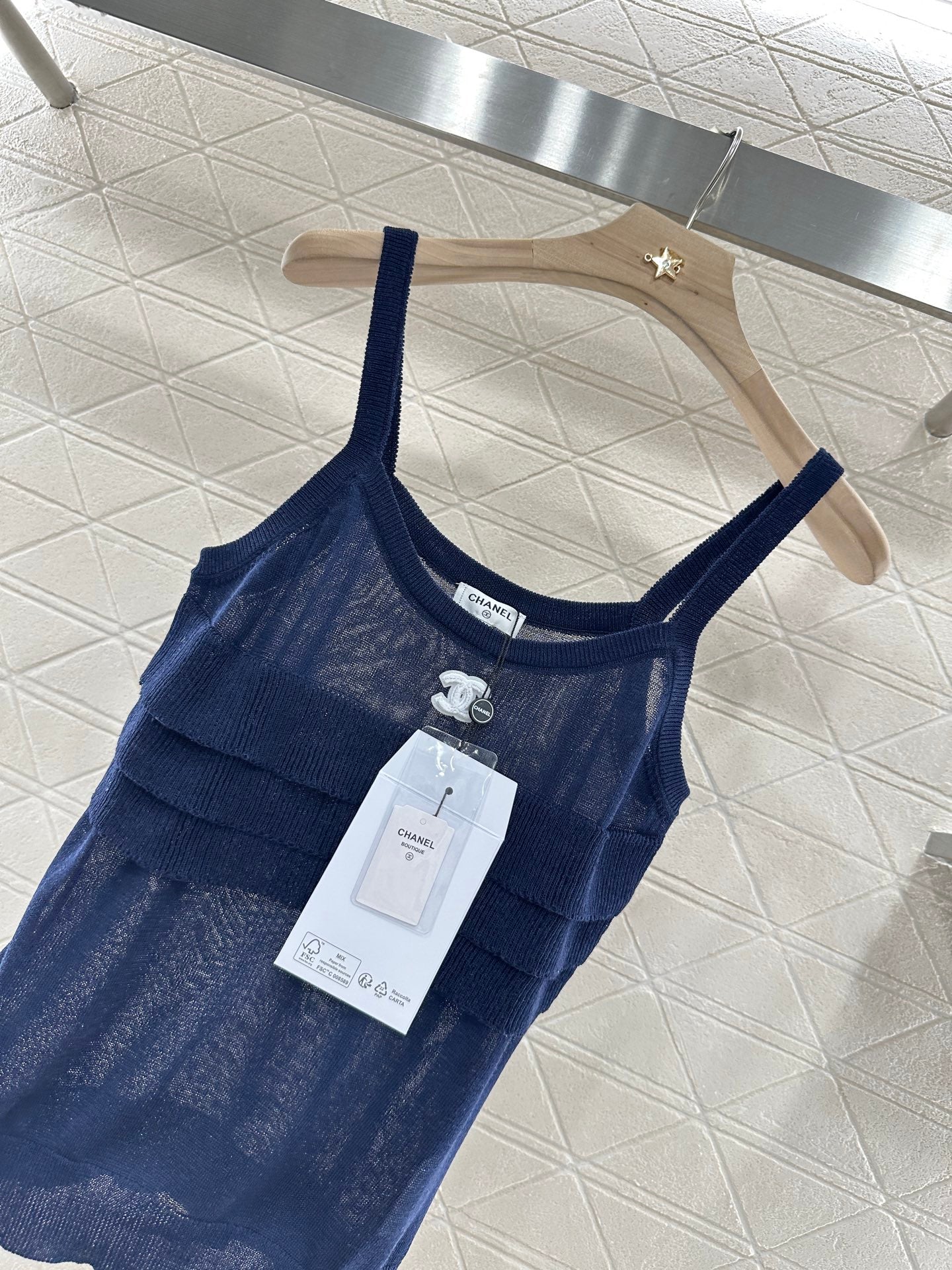 25 Knitted layered lace camisole