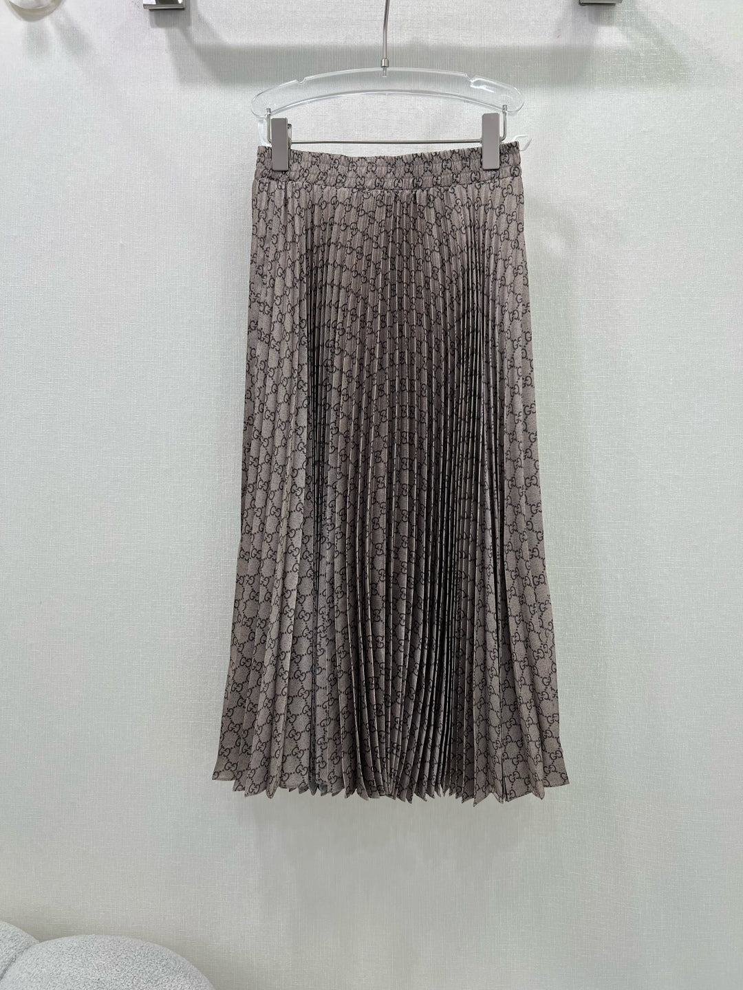 25 Early Spring New Arrival Classic Double Glogo Printed Pleated Long Pleated Skirt