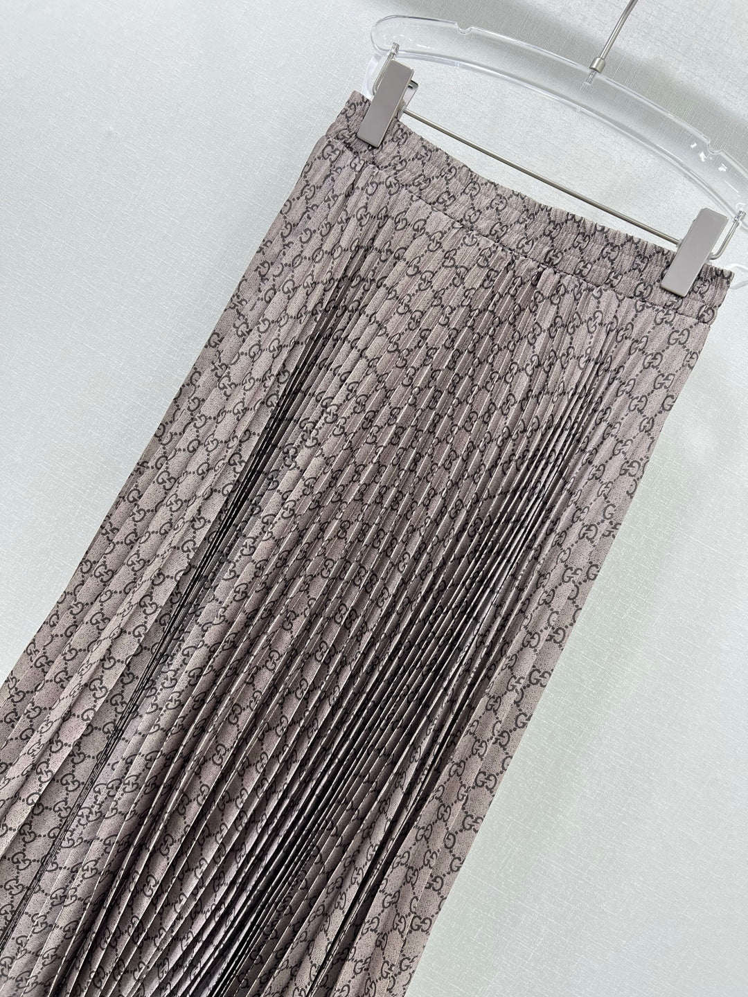 25 Early Spring New Arrival Classic Double Glogo Printed Pleated Long Pleated Skirt
