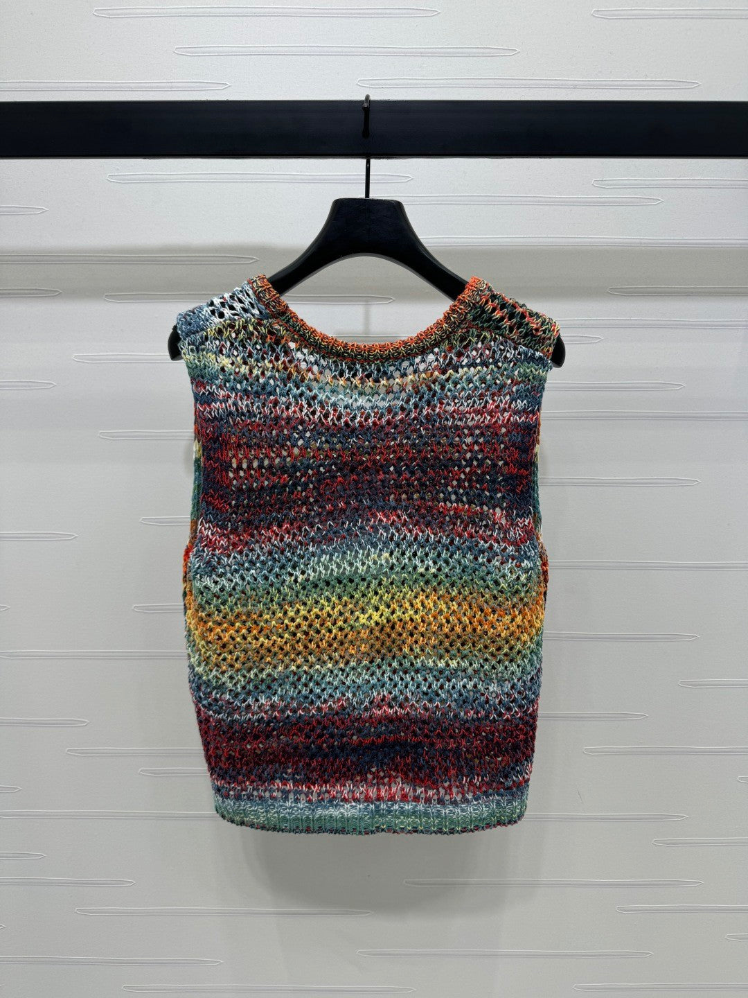 25 Gradient striped hollow knitted sleeveless vest