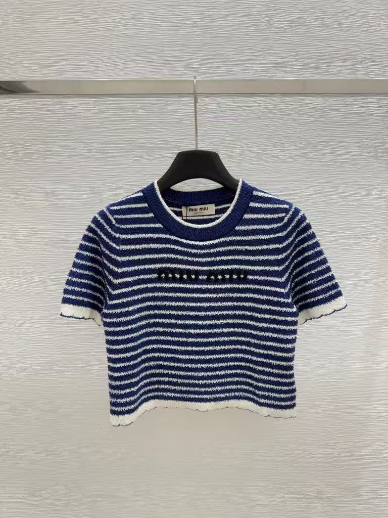 25 Round neck letter logo jacquard stripe contrasting casual knitting set